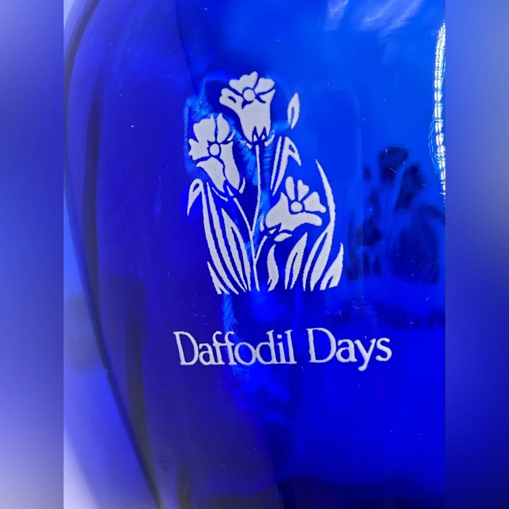 Cobalt Blue American Cancer Society 'Daffodil Days' Swirl Pattern Glass Vase 5.5